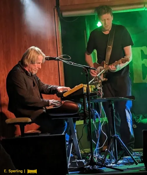Gitarrist Lars Kutschke und André Gensicke - Die Zöllner in der Hafenbar Tegel Berlin