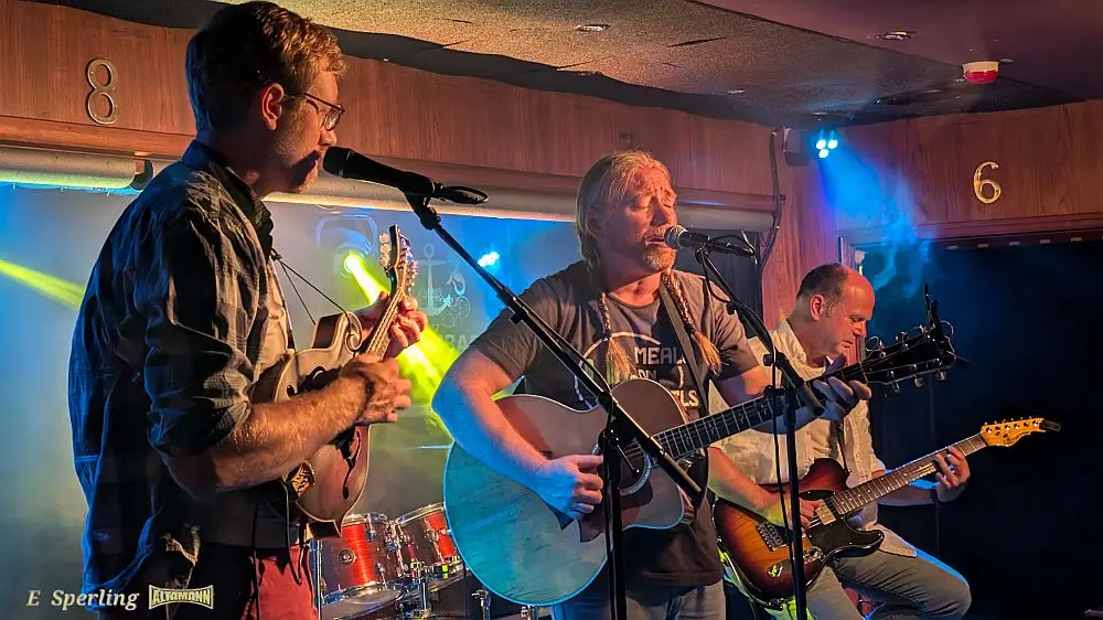 Ein sehr starkes Trio - Keegan McInroe in der Hafenbar Tegel Berlin