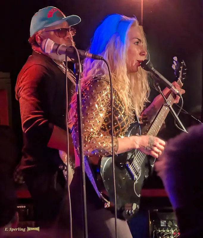 Vanja Sky - Guitar - Vocals - The Hamburg Blues Band im Quasimodo Berlin