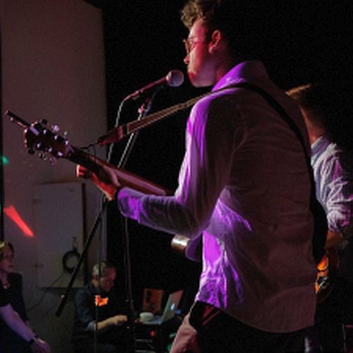 Beatles Tribute mit Big Tom and the Bogsnorklers