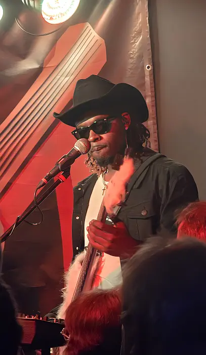 Bassist E J Bedford - Ally Venable Live im MusicClub Schmölln
