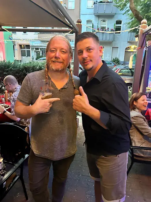 Countryfans gibts auch in Reinickendorf zu Hauf - Keegan McInroe im Kulturrestaurant Dicke Paula Berlin