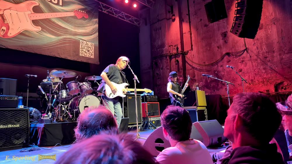 Blick auf die Bühne - Walter Trout im Kesselhaus Berlin