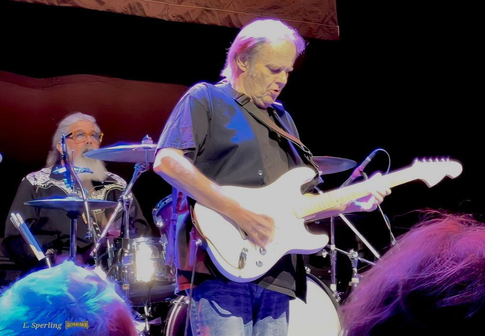 Walter Trout und Michael Leasure, Drums - Walter Trout im Kesselhaus Berlin