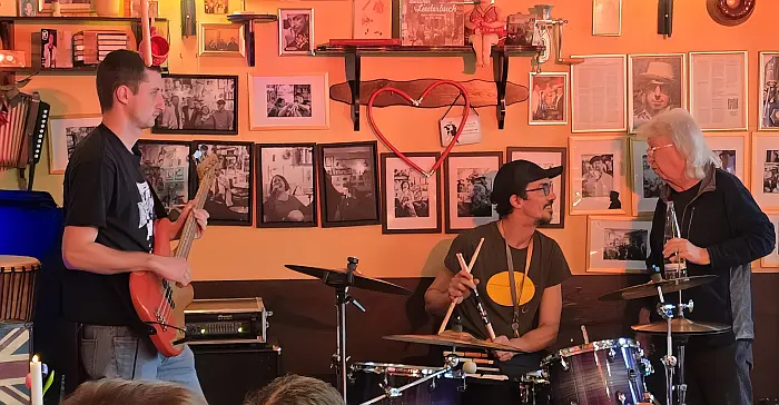 Das Norman Beaker Trio in der dicken Paula, Berlin