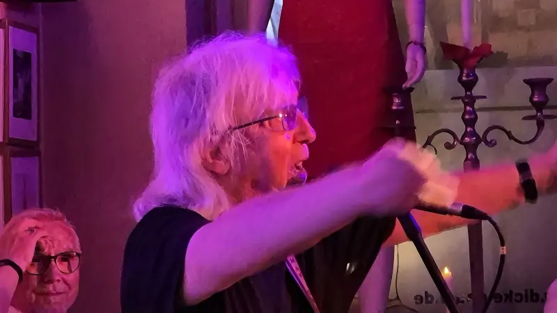 Norman Beaker im Kulturrestaurant Dicke Paula, Berlin. 1. & 2. Mai 2026